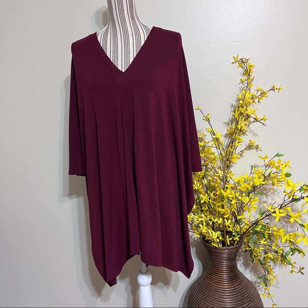 Worn Zenana Premium Poncho Style Burgundy Short/Half Sleeve Top - Size Large